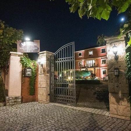 The Belgrade Hills Rooms And Suites Belgrado Exterior foto