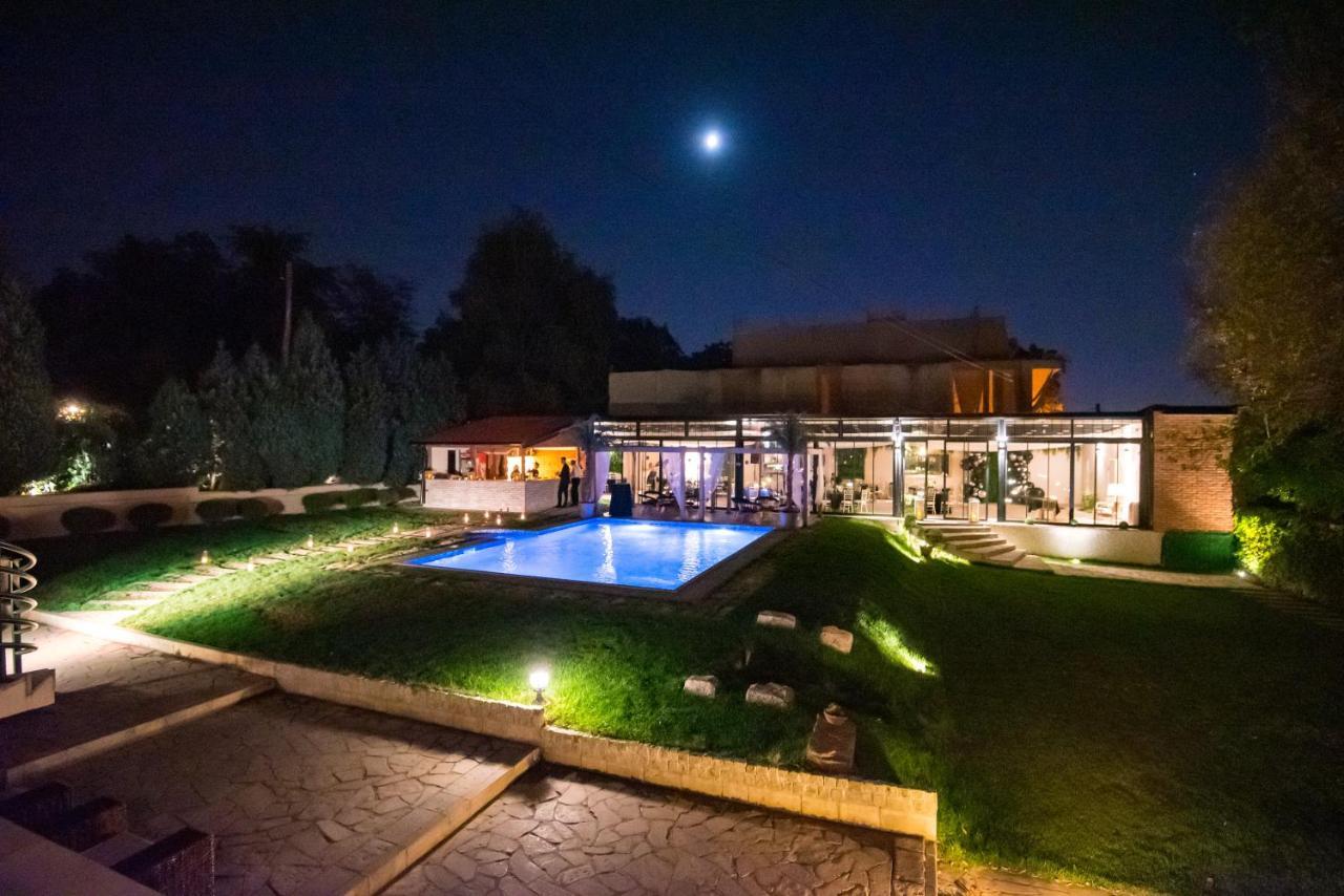 The Belgrade Hills Rooms And Suites Belgrado Exterior foto