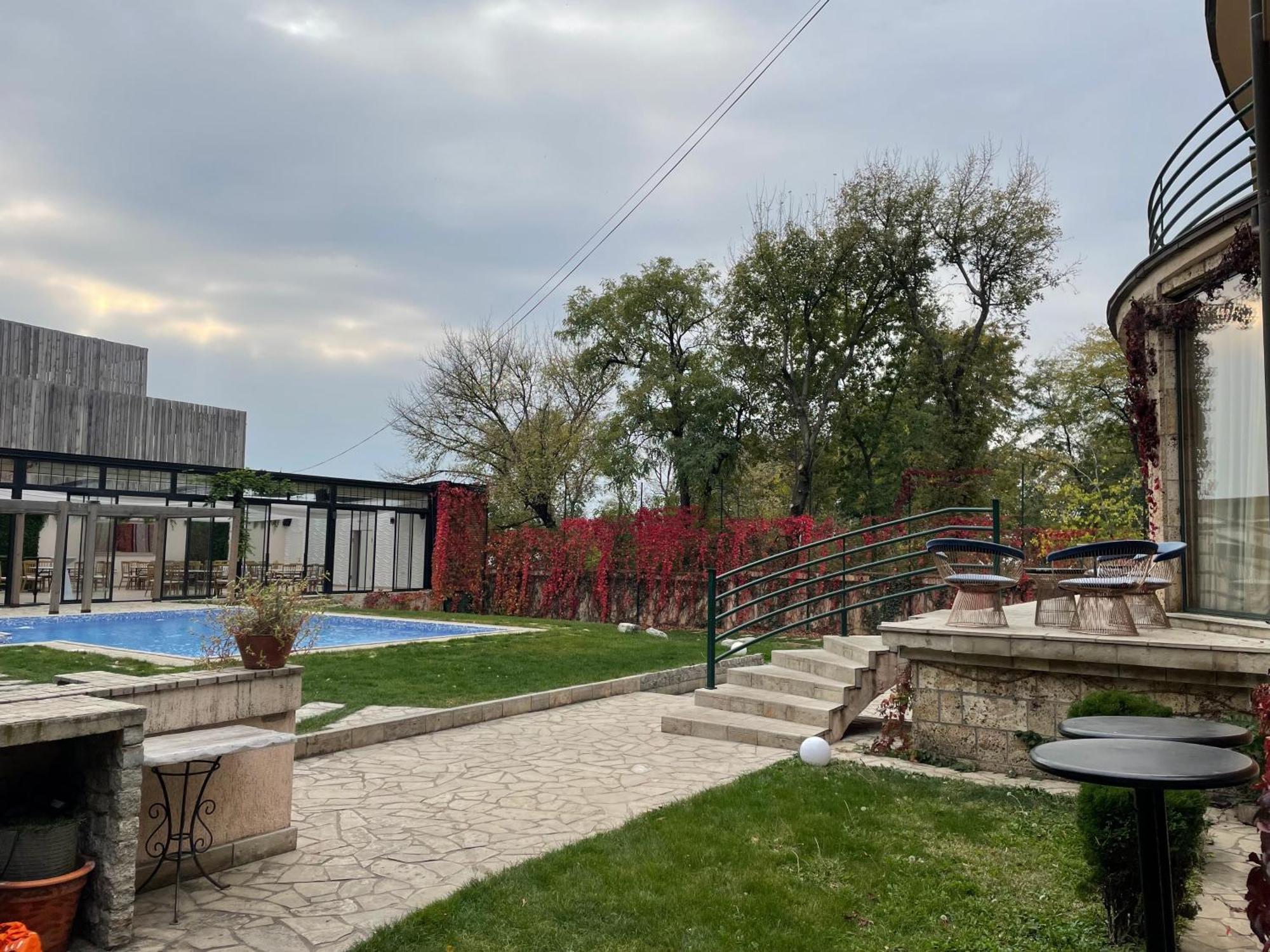 The Belgrade Hills Rooms And Suites Belgrado Exterior foto