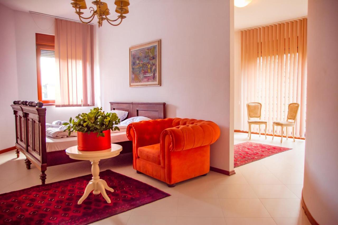 The Belgrade Hills Rooms And Suites Belgrado Exterior foto